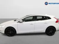 Used Volvo V40 R-Design Pro 150 HP (110 kW) 2018 White Hatchback
