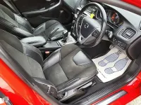 Used Volvo V40 R-Design 122 HP (89 kW) 2016 Red Hatchback