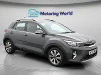 Usado Kia Stonic 99 HP (72 kW) 2023 Cinzento SUV
