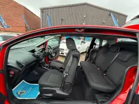 Used Ford B-MAX Zetec 95 HP (69 kW) 2015 Red MPV