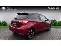 Used Toyota Yaris 111 HP (81 kW) 2017 Red Hatchback