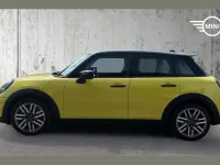 Used Mini Cooper Classic 200 HP (147 kW) 2024 Yellow Hatchback