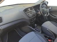 Used Hyundai i20 SE 100 HP (73 kW) 2018 Blue Hatchback