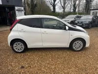 Used Toyota Aygo X-play 70 HP (51 kW) 2018 White Hatchback