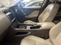 Used Jaguar F-Pace Portfolio 180 HP (132 kW) 2017 Red SUV