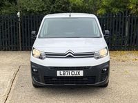 Used Citroën Berlingo 100 HP (73 kW) 2021 White MPV