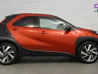 Used Toyota Aygo X 72 HP (52 kW) 2022 Red SUV