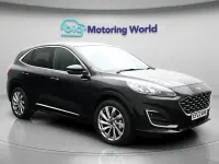Usado Ford Kuga Vignale 190 HP (139 kW) 2023 Preto SUV