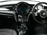 Begagnad Mini Cooper Classic 134 HK (98 kW) 2022 Silver Halvkombi