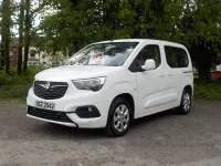 Usado Vauxhall Combo S 130 HP (95 kW) 2019 Branco Monovolume