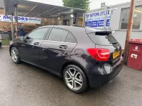 Used Mercedes A180 109 HP (80 kW) 2014 Mauve/purple Hatchback