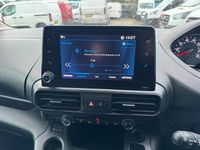 Used Peugeot Partner Premium 131 HP (96 kW) 2022 White MPV