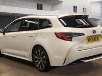 Used Toyota Corolla Design 184 HP (135 kW) 2021 White Estate