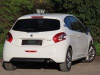 used Peugeot 208 1.2 VTi Allure 3dr