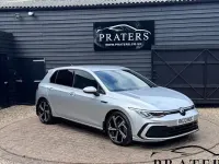 Usado VW Golf VIII R-line 150 CV (110 kW) 2023 Plateado Utilitario