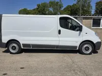 Used Vauxhall Vivaro 115 HP (84 kW) 2010 White MPV