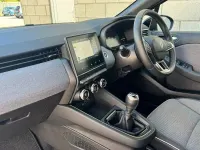 Used Renault Clio Techno 90 HP (66 kW) 2024 Blue Hatchback