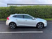 Used Volvo V40 R-Design 120 HP (88 kW) 2016 Silver Hatchback