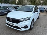 Gebraucht Dacia Sandero Essentiel 91 PS (66 kW) 2022 Weiß Kleinwagen