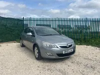 Używany Vauxhall Astra 2012 Srebrny Hatchback