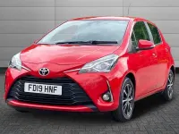 Begagnad Toyota Yaris 111 HK (81 kW) 2019 Röd Halvkombi