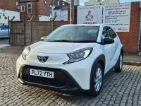 Used Toyota Aygo X PURE 72 HP (52 kW) 2022 White SUV