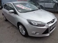 Usado Ford Focus Titanium 115 HP (84 kW) 2012 Prateado Citadino