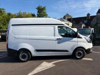 Used Ford Transit Custom 105 HP (77 kW) 2019 White Van