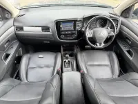 Usado Mitsubishi Outlander 147 HP (108 kW) 2016 Cinzento SUV