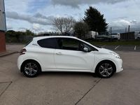 Used Peugeot 208 Allure 82 HP (60 kW) 2013 White Hatchback