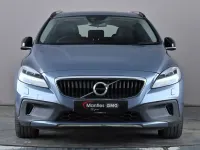 Begagnad Volvo V40 Pro 152 HK (111 kW) 2017 Blå Halvkombi