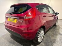 Used Ford Fiesta Titanium 96 HP (70 kW) 2011 Red Hatchback