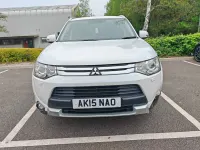 Usado Mitsubishi Outlander 150 HP (110 kW) 2015 Branco SUV