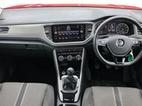 Usado VW T-Roc Design 116 HP (85 kW) 2020 Vermelho SUV