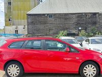Used Vauxhall Astra 116 HP (85 kW) 2013 Red Estate