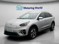 Begagnad Kia Niro 150 kW (204 HK) 2021 Silver SUV