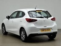 Begagnad Mazda 2 75 HK (55 kW) 2023 Vit Halvkombi