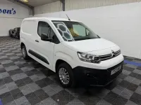 Used Citroën Berlingo Start 75 HP (55 kW) 2021 White MPV