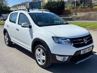 Used Dacia Sandero Lauréate 90 HP (66 kW) 2014 White Hatchback