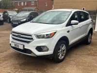 Begagnad Ford Kuga Zetec 120 HK (88 kW) 2017 Vit SUV