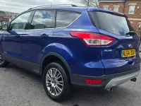 Usado Ford Kuga Titanium 140 HP (102 kW) 2014 Azul SUV