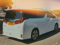 Used Toyota Alphard Executive 300 HP (220 kW) 2021 White MPV