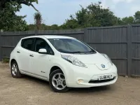 Gebraucht Nissan Leaf Acenta 80 kW (109 PS) 2016 Weiß Kleinwagen