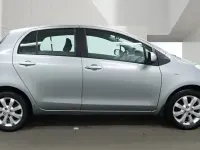 Used Toyota Yaris 85 HP (62 kW) 2007 Silver Hatchback