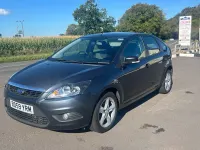 Usado Ford Focus Zetec 2010 Cinzento Citadino