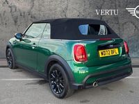 Begagnad Mini Cooper Classic 134 HK (98 kW) 2023 Grön Halvkombi