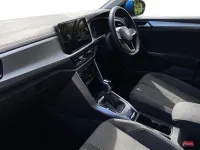 Used VW T-Roc Life 150 HP (110 kW) 2024 Blue SUV