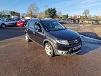 Begagnad Dacia Sandero Lauréate 2016 Svart Halvkombi