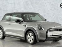 Usado Mini Cooper Classic 134 HP (98 kW) 2023 Prateado Citadino