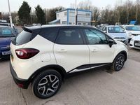 Usado Renault Captur Dynamique 90 HP (66 kW) 2017 Bege SUV